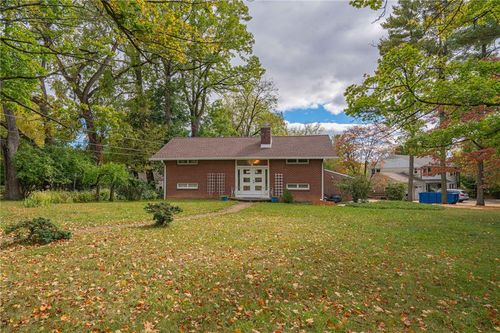 215 Moreland Avenue, Bethlehem City, PA, 18017 | Card Image