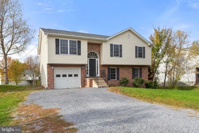 106 Meadowbrook Drive, House other with 3 bedrooms, 2 bathrooms and null parking in STEPHENS CITY VA | Image 2