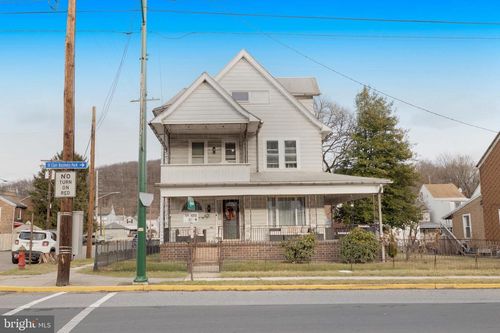 401 S 2nd Street, SAINT CLAIR, PA, 17970 | Card Image