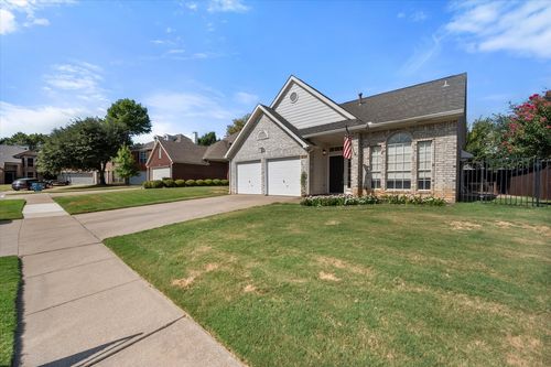 1536 Dublin Cir, Grapevine, TX, 76051-2797 | Card Image