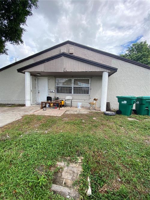 3956 Nw 182nd Ln, Miami Gardens, FL, 33055-3403 | Card Image