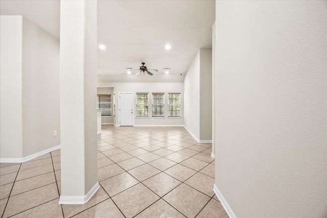 145 Moon Mist Dr, House other with 4 bedrooms, 2 bathrooms and 2 parking in Bastrop TX | Image 4