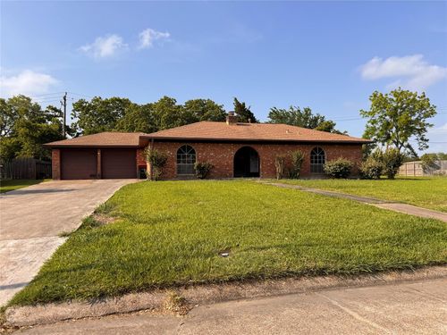 3400 Coachman Dr, Baytown, TX, 77521-1947 | Card Image