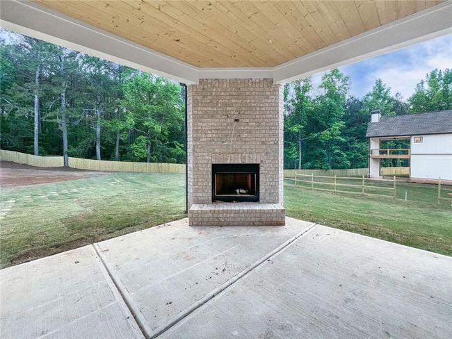 1465 Leach Dr, House other with 5 bedrooms, 4 bathrooms and 6 parking in lawrenceville GA | Image 6