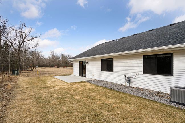 Plenty of backyard space to enjoy | Image 25
