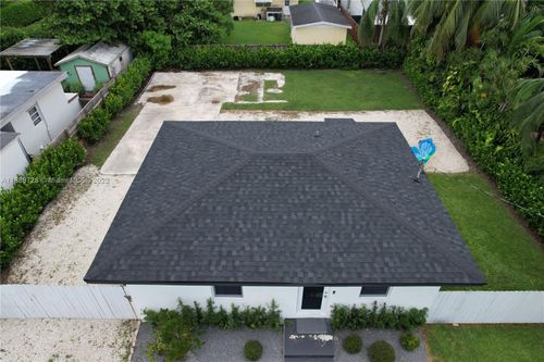 9050 Sw 156th St, Palmetto Bay, FL, 33157-1934 | Card Image