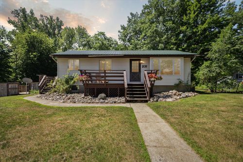 231 Morse Dr, Six Lakes, MI, 48886-9794 | Card Image