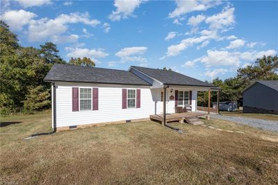 5217 Brook Circle, House other with 3 bedrooms, 2 bathrooms and null parking in Archdale NC | Image 3