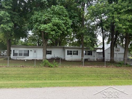 8709 Pine Ct, Clio, MI, 48420-7716 | Card Image