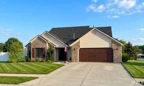 2040 Willow Bnd, Huntington, IN, 46750-4510 | Card Image