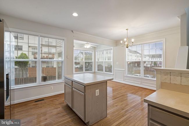 8011 Duck Pond Ter, Townhouse with 4 bedrooms, 3 bathrooms and null parking in MANASSAS VA | Image 9