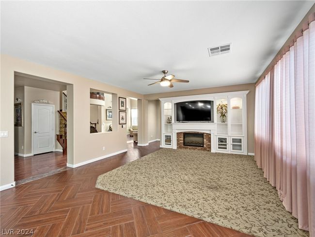 9335 Brownstone Ledge Ave, House other with 4 bedrooms, 3 bathrooms and null parking in Las Vegas NV | Image 16