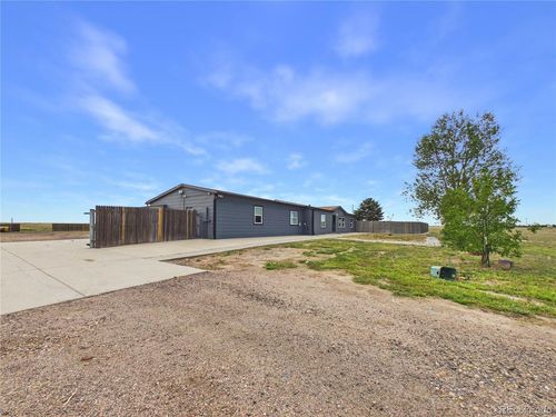 8860 Highway 79, Bennett, CO, 80102-9307 | Card Image