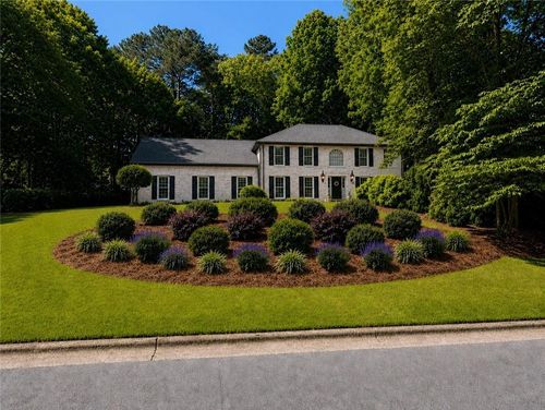 890 Ferncroft Ct, Roswell, GA, 30075-1394 | Card Image