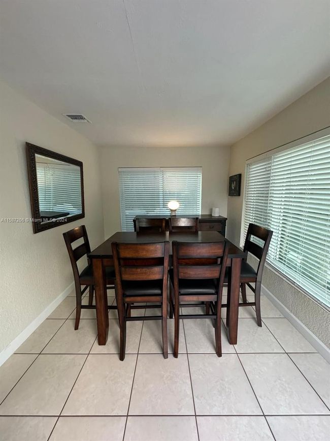 830 Sw 1st Ave, House other with 3 bedrooms, 2 bathrooms and null parking in Pompano Beach FL | Image 9