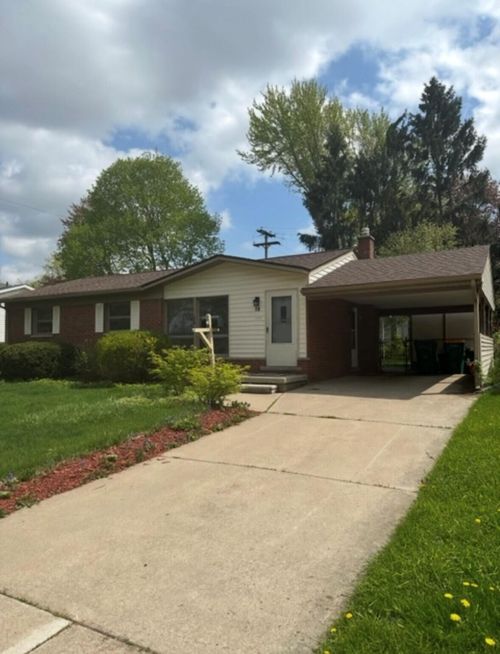 18 Tower Dr, Saline, MI, 48176-1022 | Card Image
