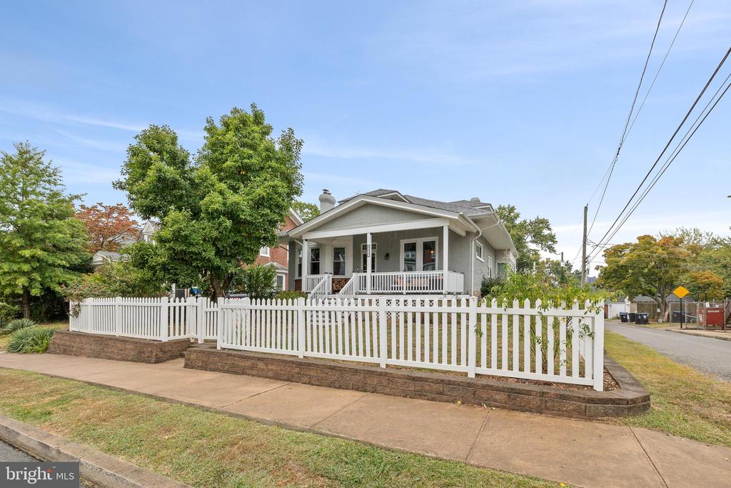 Pine St, Norristown, PA 19401