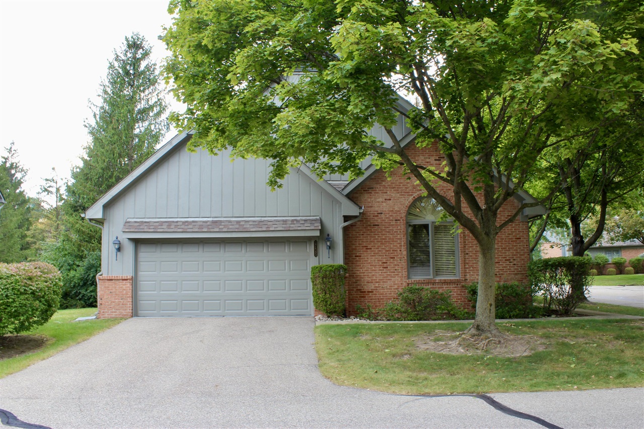 Avon Ln, Farmington Hills, MI 48331