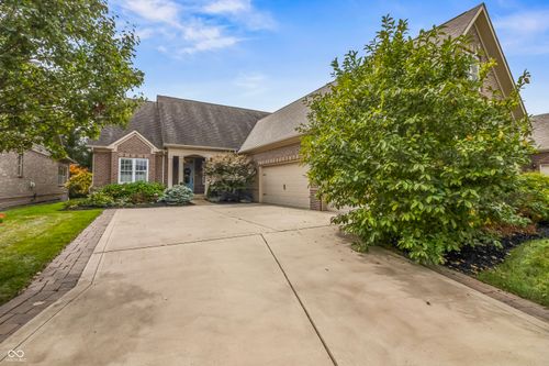 15366 Mission Hills Dr, Carmel, IN, 46033-8180 | Card Image