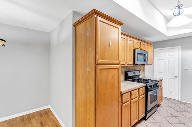 601 Sycamore Dr, House other with 3 bedrooms, 2 bathrooms and 2 parking in Elk Grove Village IL | Image 13