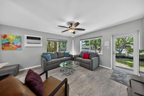 305 Ne 15th St, Fort Lauderdale, FL, 33304-1010 | Card Image