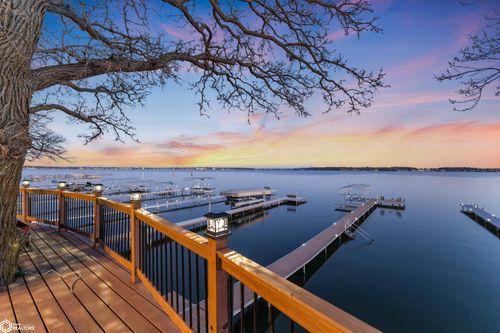 2207 N Shore Dr, Clear Lake, IA, 50428-1065 | Card Image
