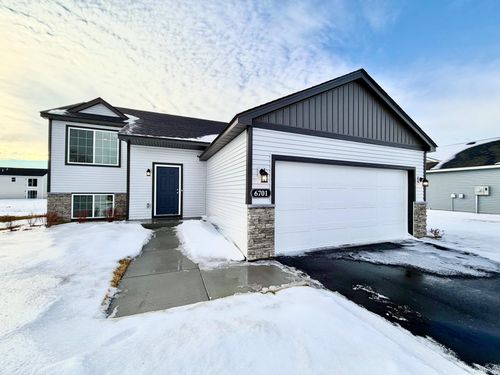 6701 Granby St, North Branch, MN, 55056-6003 | Card Image