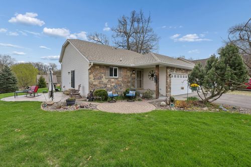 9251 227th Street Ct N, Forest Lake, MN, 55025-8495 | Card Image