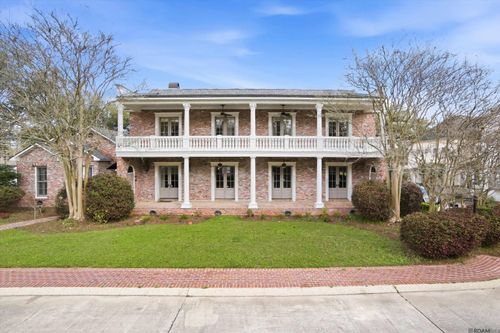 926 Crown Aly, Baton Rouge, LA, 70806 | Card Image