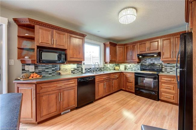 7 Burnside Dr, House other with 4 bedrooms, 3 bathrooms and 9 parking in Ayr ON | Image 10