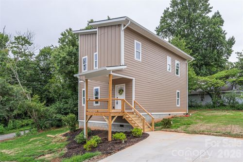 33 Elkwood Ave, Asheville, NC, 28804-3101 | Card Image