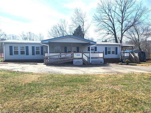 220 Joyner Cir, Rural Hall, NC, 27045-9606 | Card Image