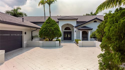 1361 116th Ave, Plantation, FL, 33323-2424 | Card Image