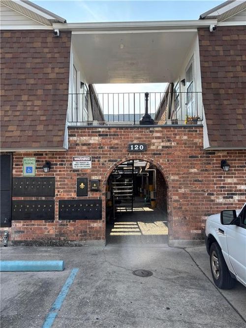 apt-6-120 Houma Blvd, Metairie, LA, 70001-4765 | Card Image