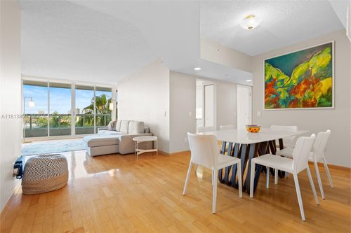 707-21205 Yacht Club Dr, Aventura, FL, 33180-4051 | Card Image