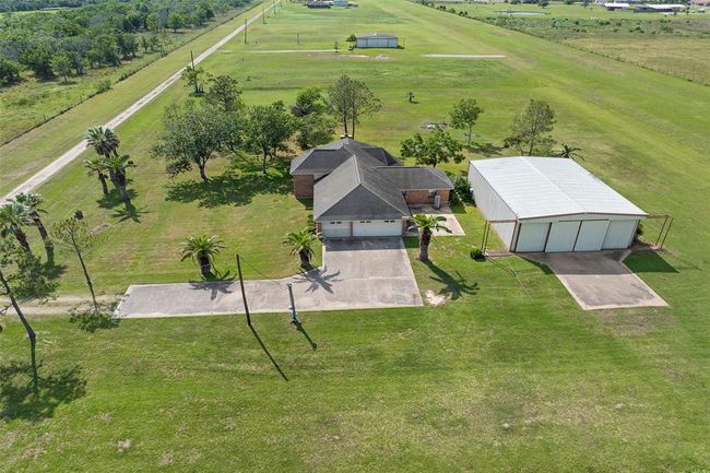 200 Eagle Road, House other with 3 bedrooms, 2 bathrooms and null parking in Brazoria TX | Image 1