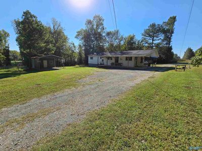 4000 County Road 209, House other with 3 bedrooms, 1 bathrooms and null parking in Danville AL | Image 3