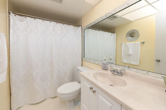 APT-408 - 7770 Tahiti Ln, Condo with 2 bedrooms, 2 bathrooms and null parking in Lake Worth FL | Image 9