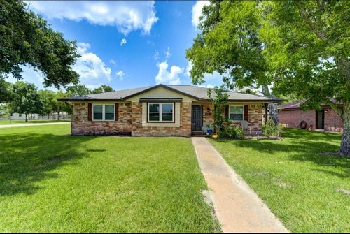 1226 Avenue H, Danbury, TX, 77534-8612 | Card Image