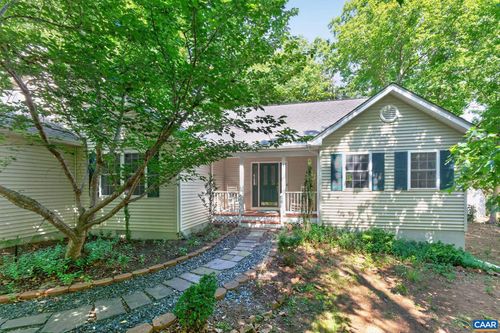 8 Rockwood Ln, PALMYRA, VA, 22963-2829 | Card Image