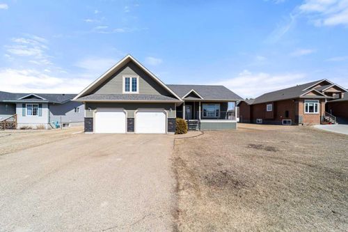 5615 45 Ave W, Forestburg, AB, T0B1N0 | Card Image