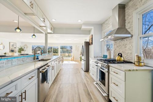 2528 Elvans Rd Se, WASHINGTON, DC, 20020-3508 | Card Image