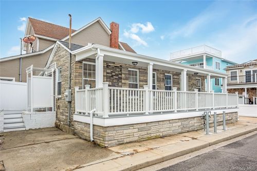 195 Oceanview St, Long Beach, NY, 11561-1548 | Card Image