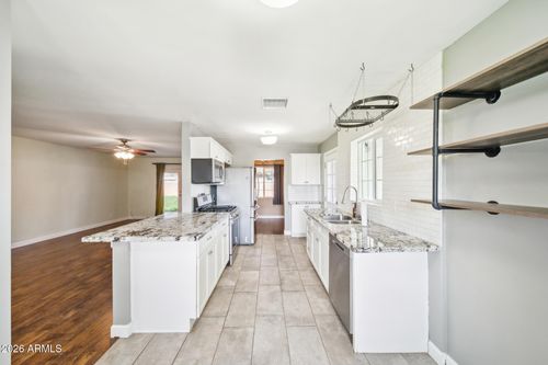 2320 W Whitton Ave, Phoenix, AZ, 85015-5455 | Card Image