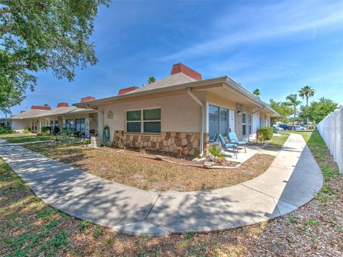k-4313 Tahitian Gardens Cir, HOLIDAY, FL, 34691-3702 | Card Image