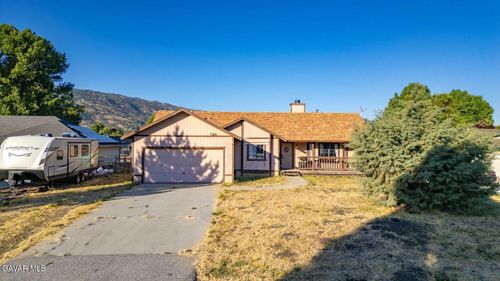 29961 Pinedale Drive, Tehachapi, CA, 93561 | Card Image