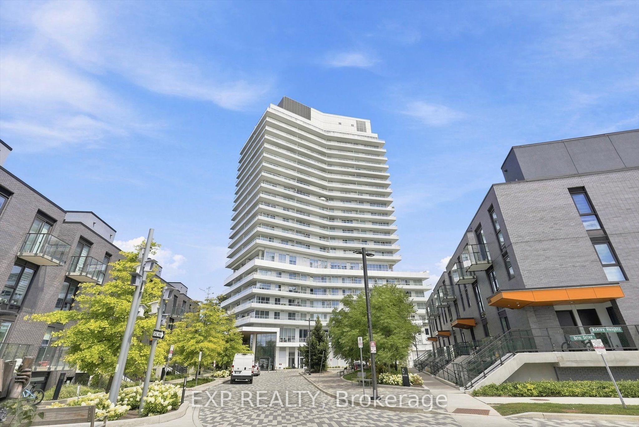 Residential Lease in Toronto W08 3