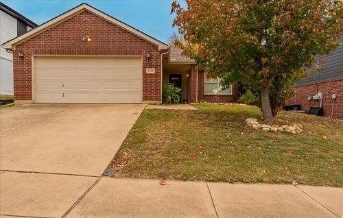 10128 High Eagle Trl, Fort Worth, TX, 76108-4198 | Card Image