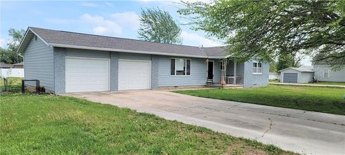 605 N Spruce St, Moran, KS, 66755-4083 | Card Image