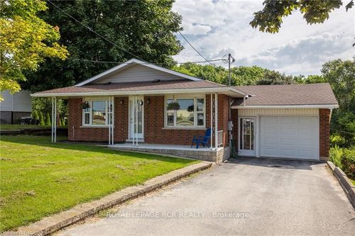 361 1st Ave S, Chesley, ON, N0G1L0 | Card Image